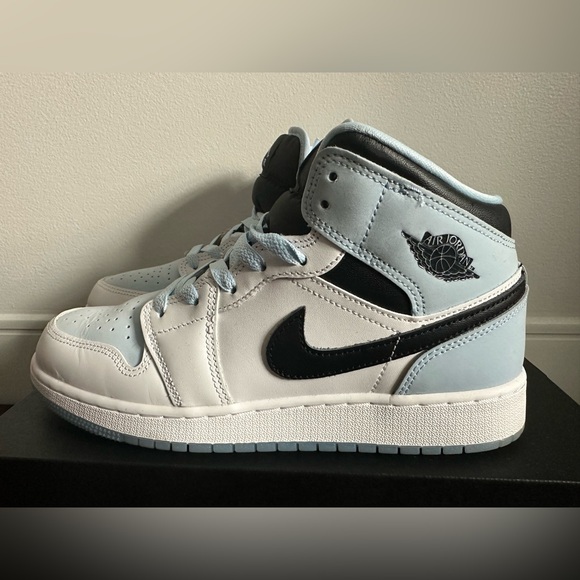 Air Jordan 1 mid SE (GS) - Picture 5 of 12